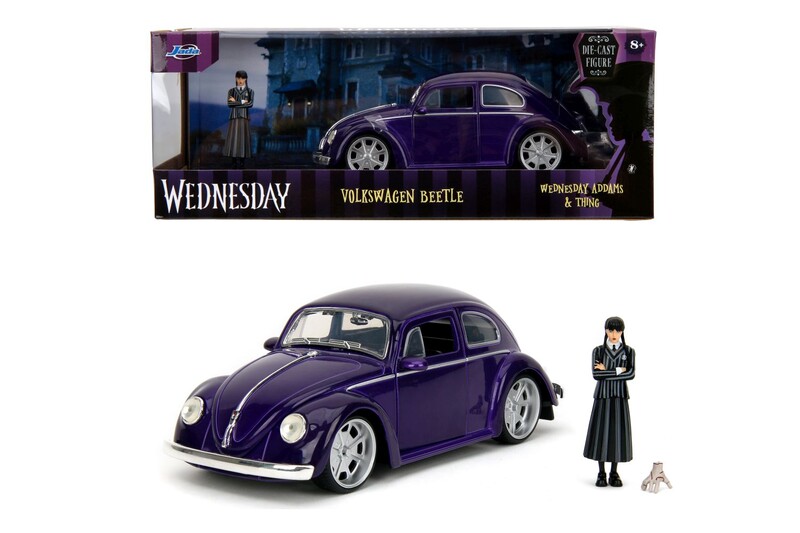 JADA - Wednesday 1972-es VW Bogár autó 1:24 és Wednesday figura